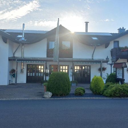 Landhotel Linden Am Venekotensee Niederkruechten Ngoại thất bức ảnh