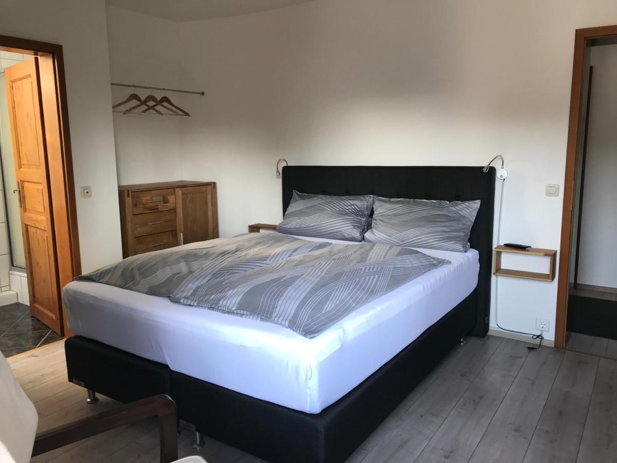 Landhotel Linden Am Venekotensee Niederkruechten Ngoại thất bức ảnh