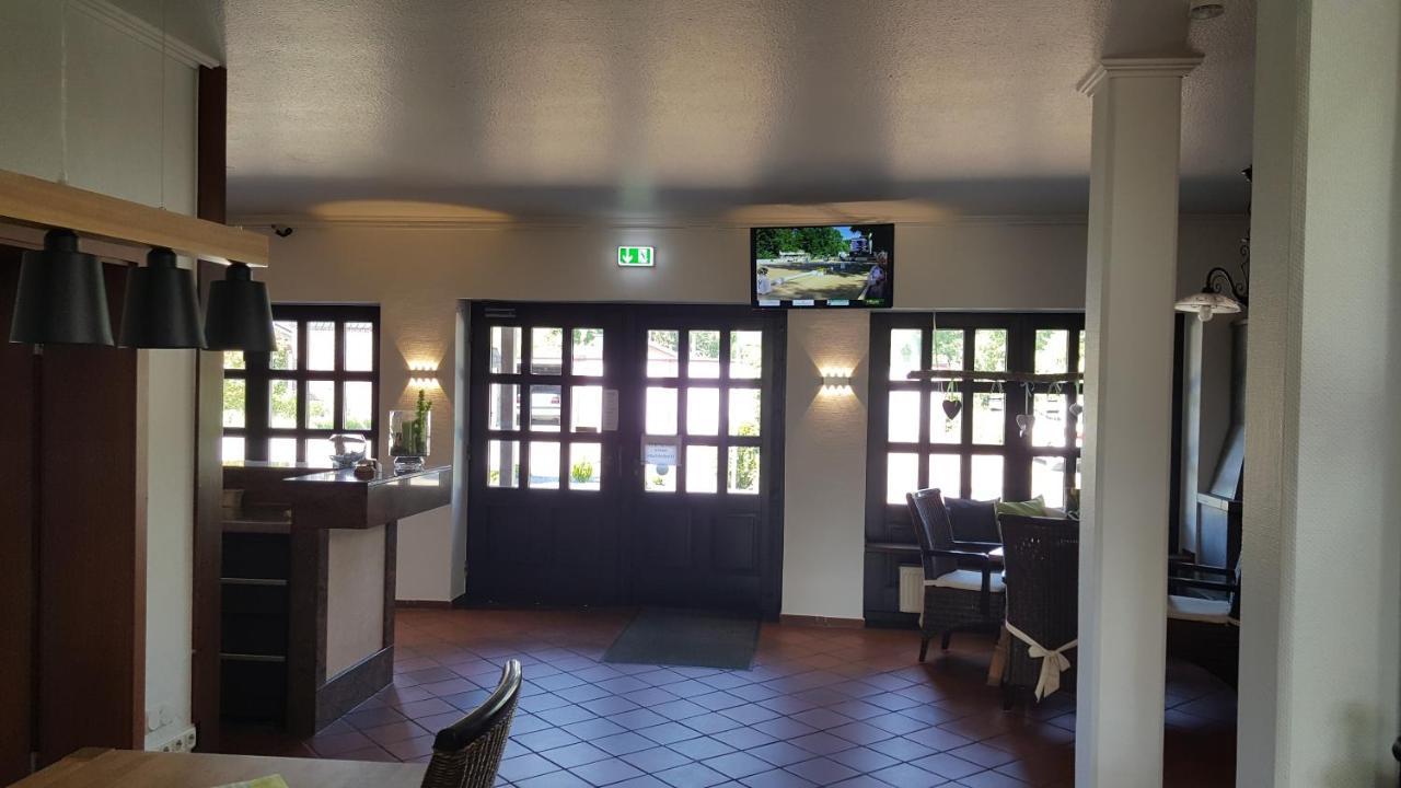 Landhotel Linden Am Venekotensee Niederkruechten Ngoại thất bức ảnh