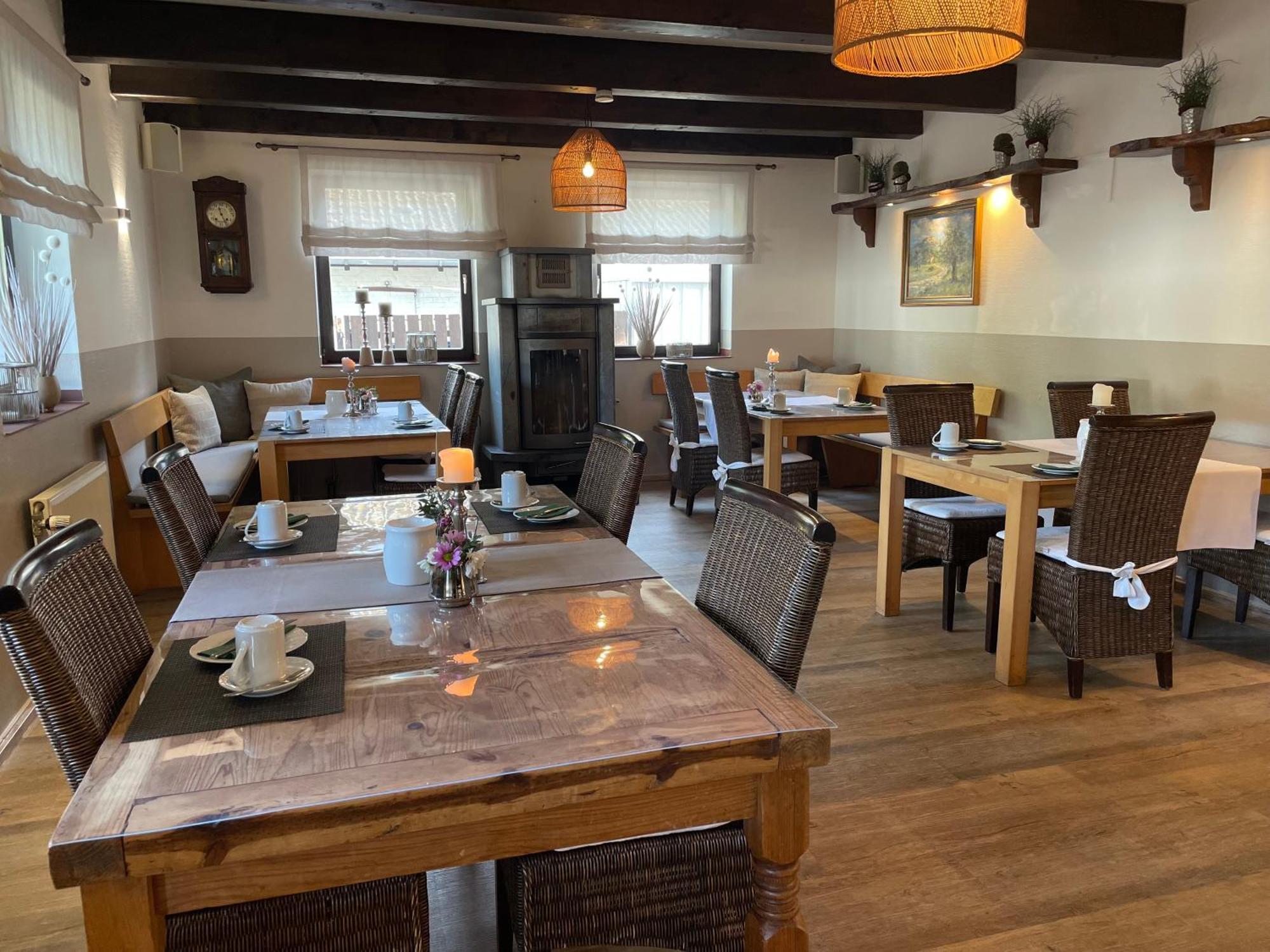 Landhotel Linden Am Venekotensee Niederkruechten Ngoại thất bức ảnh