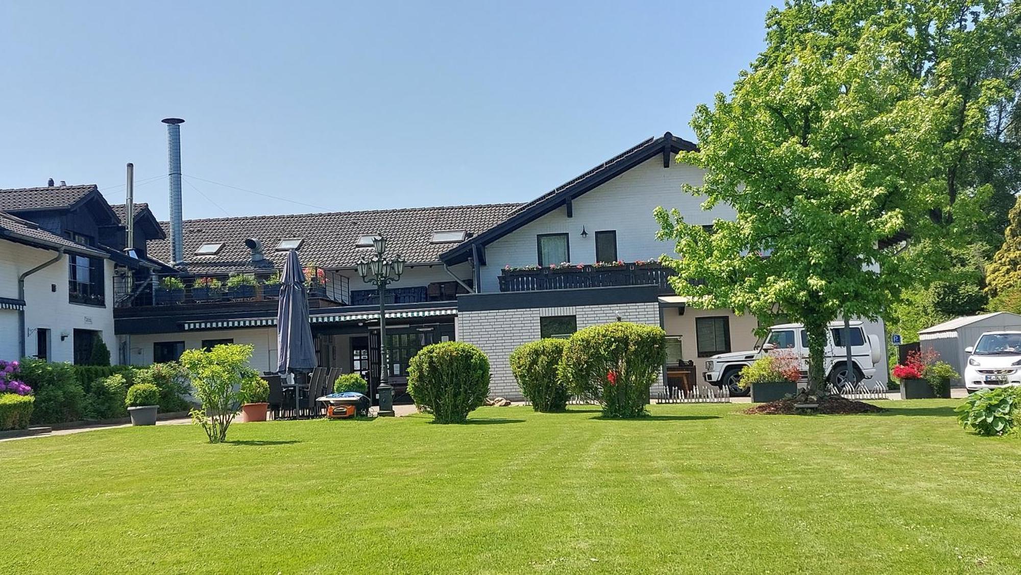 Landhotel Linden Am Venekotensee Niederkruechten Ngoại thất bức ảnh