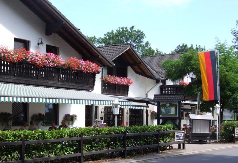 Landhotel Linden Am Venekotensee Niederkruechten Ngoại thất bức ảnh